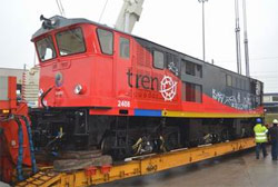 Feve ships to Ecuador a locomotive and three cars for tourist trains 