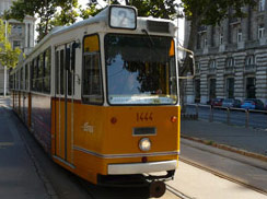 The Spanish company GMV to implement its management and passenger information systems in Budapest