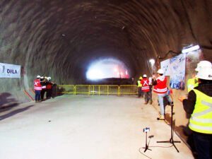 OHLA completes last tunnel breakthrough in Line 3 of Santiago de Chile subway