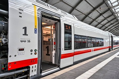 Regular ICE L service begins between Westerland and Hamburg, Germany